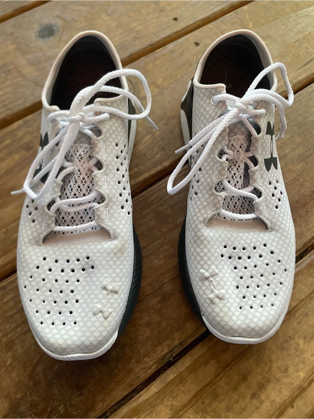 Women’s Lightweight Breathable Lace-Up Athletic Shoes - White/Black